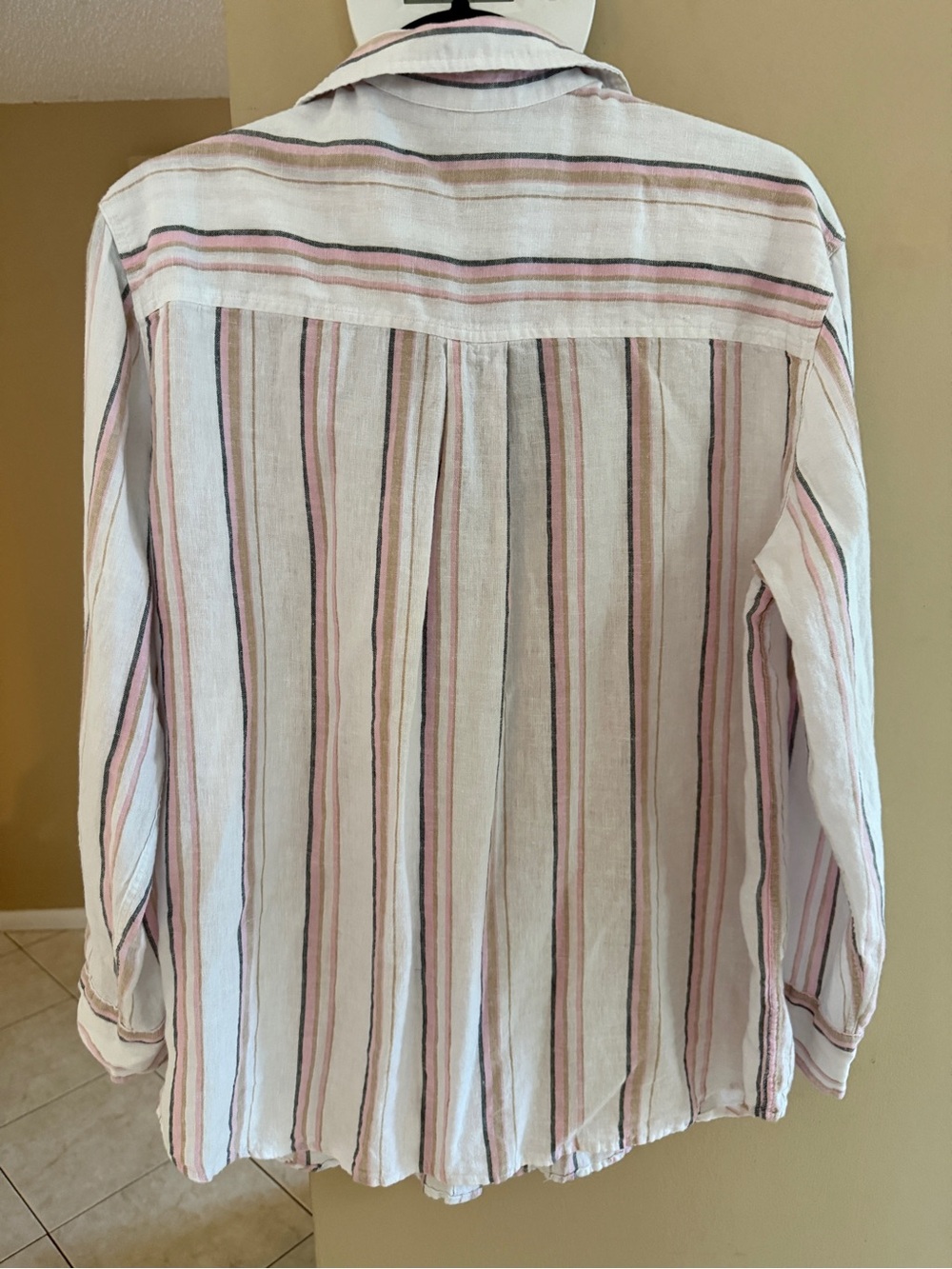 GAP White Button-Down Shirt with Pink and Gray Stripes - Picture 3 of 3